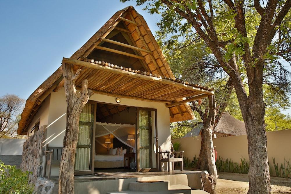 Thamalakane River Lodge Маун Екстер'єр фото